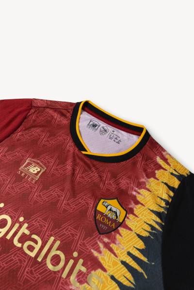 as_roma_x_aries_2022_new_balance_jersey_e.jpg