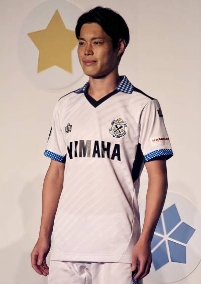 jubilo_iwata_2024_admiral_away_kit_d.jpeg