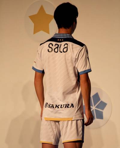 jubilo_iwata_2024_admiral_away_kit_f.jpeg