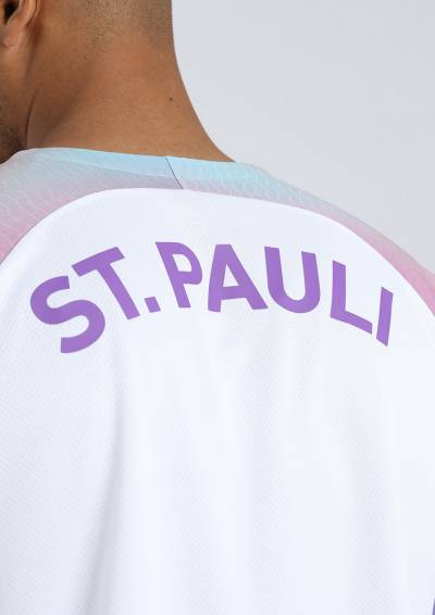 st_pauli_2023_24_diiy_rainbow_shirt_k.jpg