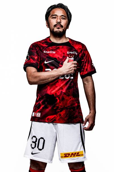 urawa_red_diamonds_2024_nike_home_kit_b.jpeg