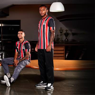 sao_paulo_2024_new_balance_away_kit_e.jpeg