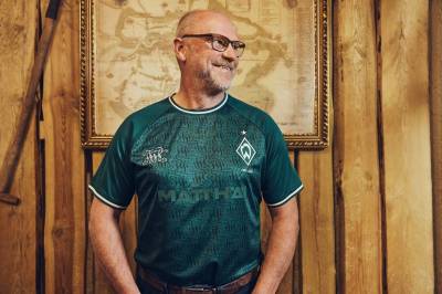 werder_bremen_2024_hummel_125th_anniversary_jersey_2.jpeg