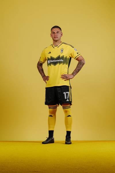 columbus_crew_2024_25_adidas_home_kit_a.jpeg