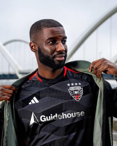 dc_united_2024_25_adidas_home_kit_c.jpeg