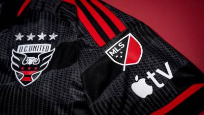 dc_united_2024_25_adidas_home_kit_g.jpg