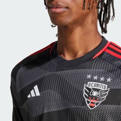 dc_united_2024_25_adidas_home_kit_m1.jpg