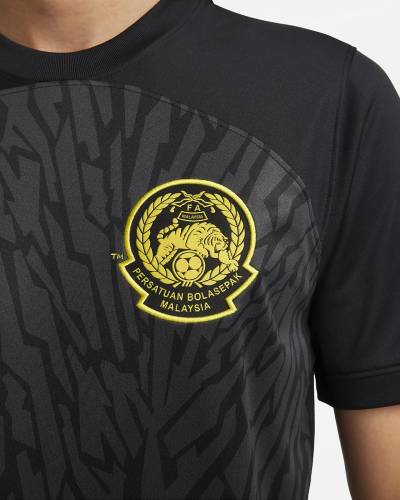 malaysia_2022_2024_away_kit_4.jpeg