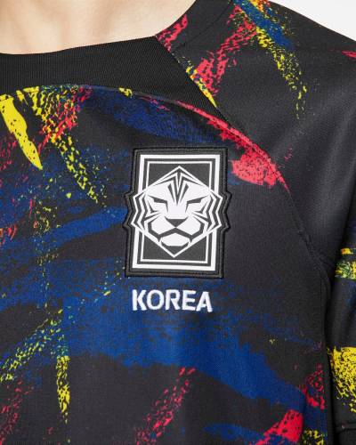 korea_2022_away_kit_3.jpg