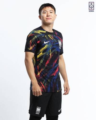 korea_2022_away_kit_7.jpg