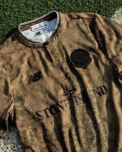 new_balance_stone_island_football_kit_d.jpg