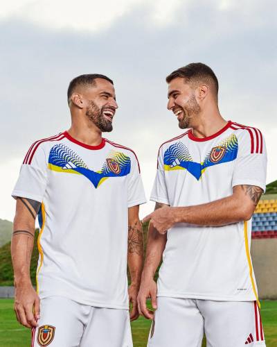 venezuela_2024_adidas_away_kit_a.jpeg