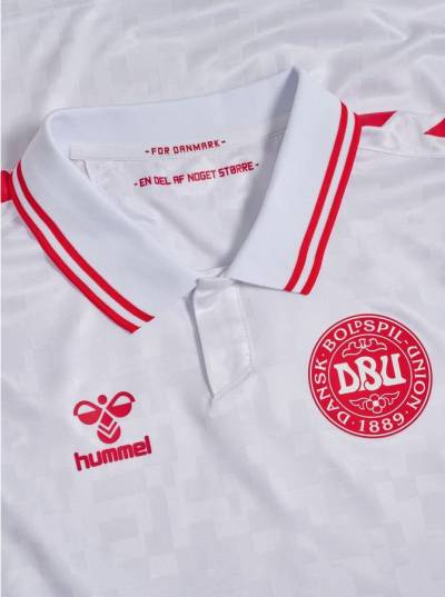 denmark_2024_hummel_away_kit_c1.jpg