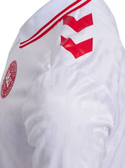 denmark_2024_hummel_away_kit_cd.jpg