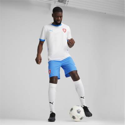 czech_republic_2024_puma_away_kit_3.jpeg