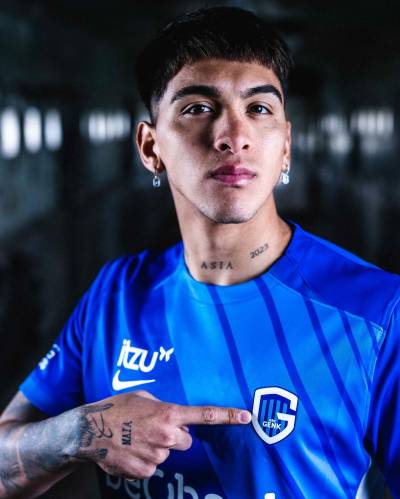 genk_2024_25_nike_home_kit_b.jpeg