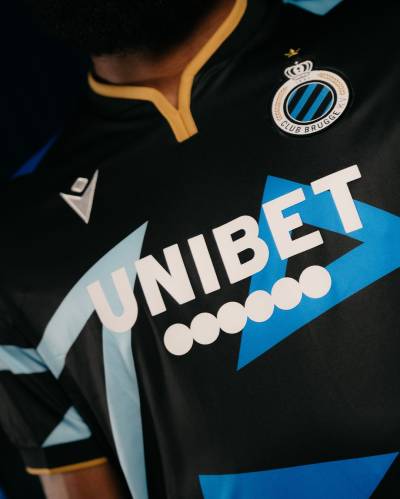 club_brugge_2024_25_macron_fourth_kit_b.jpeg