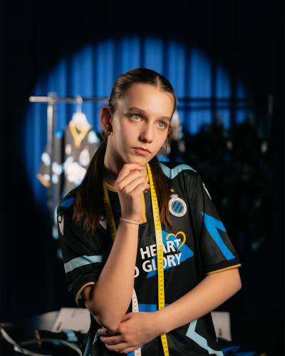 club_brugge_2024_25_macron_fourth_kit_c.jpeg