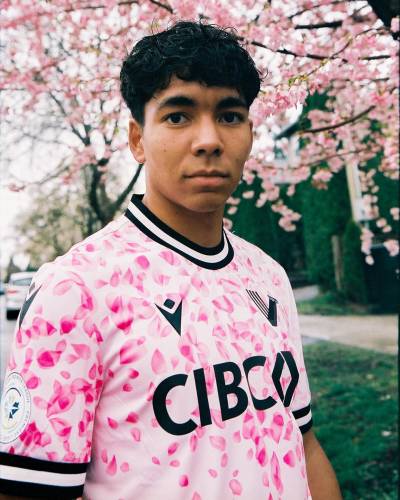 vancouver_fc_2024_macron_away_kit_b.jpeg