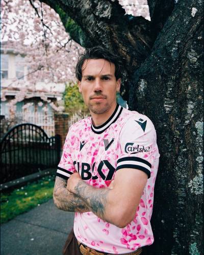 vancouver_fc_2024_macron_away_kit_c.jpeg