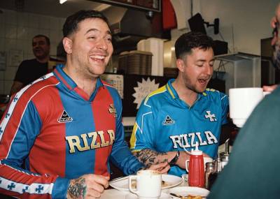 lovers_fc_x_rizla_blue_stars_jersey_a.jpg