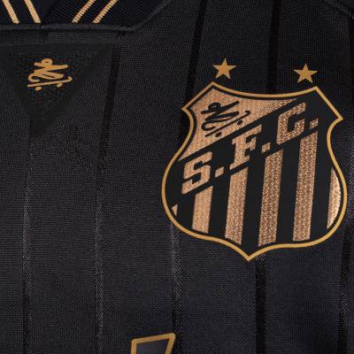 santos_umbro_2024_charlie_brown_jr_shirt_e.jpg