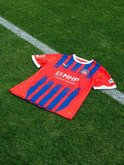 heidenheim_24_25_puma_home_kit_f.jpeg