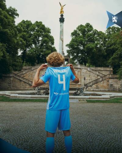 1860_munchen_24_25_nike_home_kit_d.jpeg