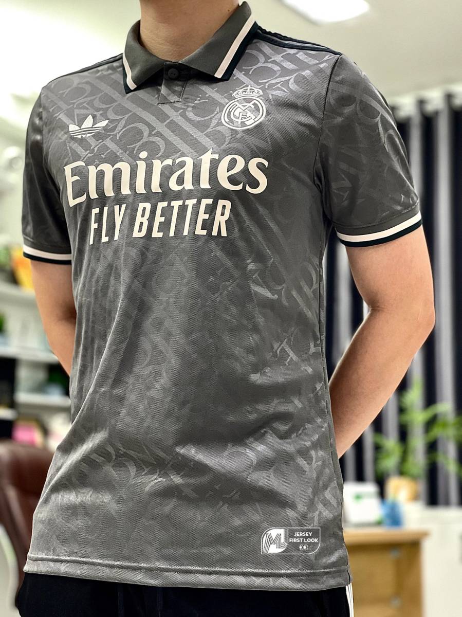 real_madrid_24_25_third_shirt_leaked_a.jpeg