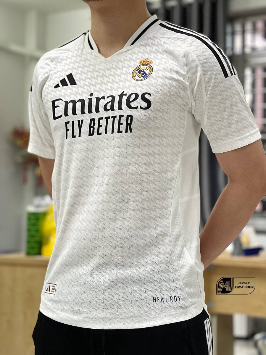 real_madrid_24_25_home_shirt_leaked_a.jpeg