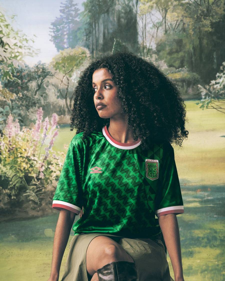 mexico_2024_umbro_iconic_graphic_jersey_b_1.jpeg