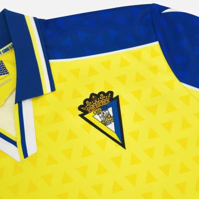 cadiz_24_25_macron_home_kit_4.jpg