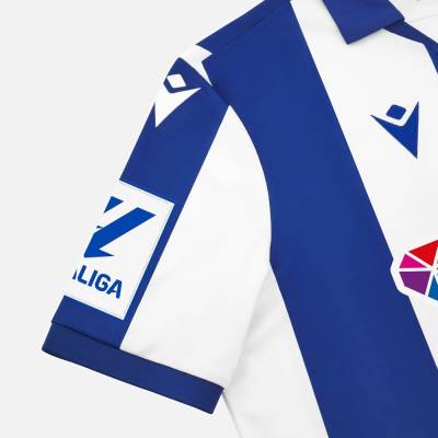 real_sociedad_24_25_macron_home_kit_6.jpg