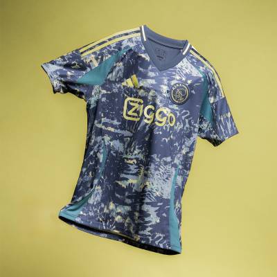 ajax_24_25_adidas_away_kit_d.jpeg