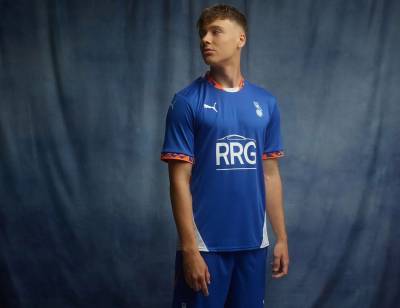 oldham_athletic_24_25_puma_home_kit_c.jpg