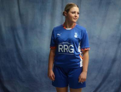 oldham_athletic_24_25_puma_home_kit_h.jpg