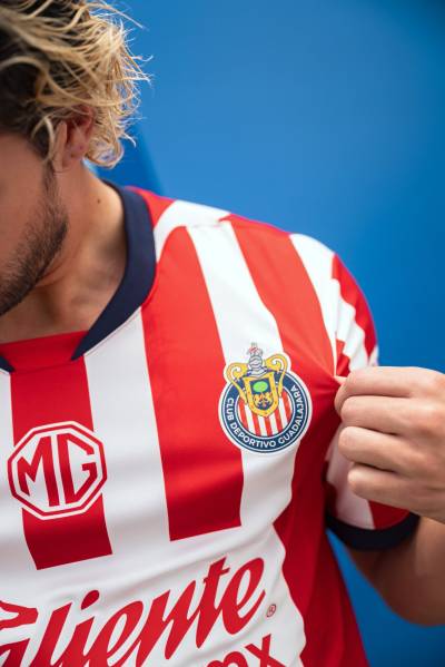 chivas_24_25_puma_home_kit_b.jpeg