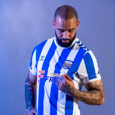 kilmarnock_24_25_hummel_home_kit_a.jpg