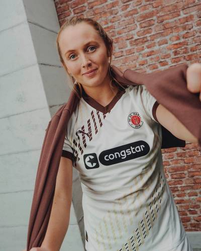 st_pauli_24_25_puma_away_kit_e.jpeg