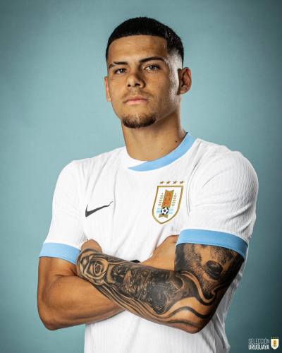 uruguay_2024_copa_america_nike_away_kit_a.jpeg