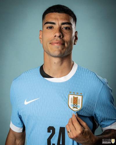 uruguay_2024_copa_america_nike_home_kit_a.jpeg