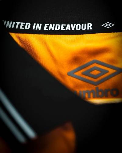 cambridge_united_24_25_umbro_home_kit_3.jpg