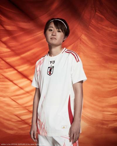 japan_2024_y_3_away_kit_4.jpg