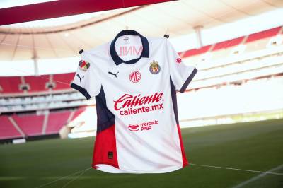 chivas_24_25_puma_away_kit_1.jpg