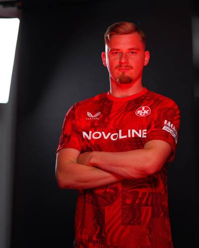 kaiserslautern_24_25_castore_home_kit_2.jpg