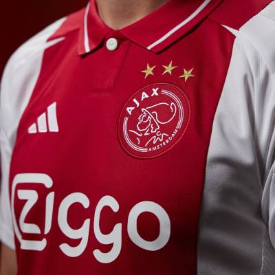 ajax_24_25_adidas_home_kit_d.jpg