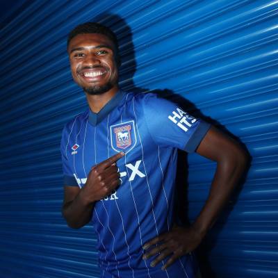 ipswich_town_24_25_umbro_home_kit_b.jpg