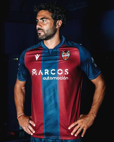 levante_24_25_macron_home_kit_b.jpg