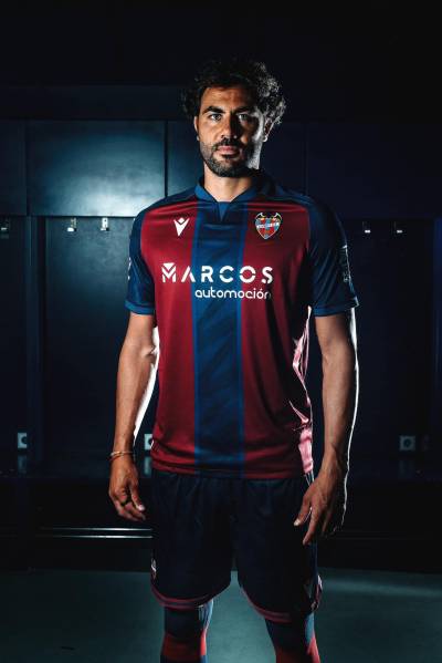 levante_24_25_macron_home_kit_d.jpg