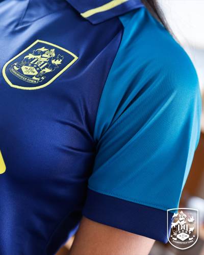 huddersfield_town_24_25_umbro_away_kit_d.jpg